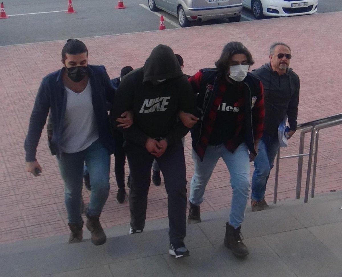 Bodrum'da bahçe kapısı çalan 2 şüpheli yakalandı