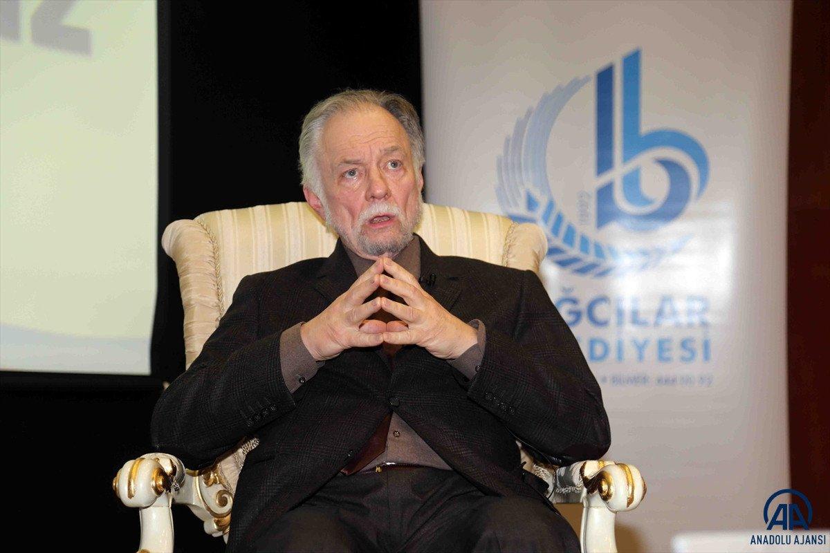 Prof. Dr. Teoman Duralı hayatını kaybetti