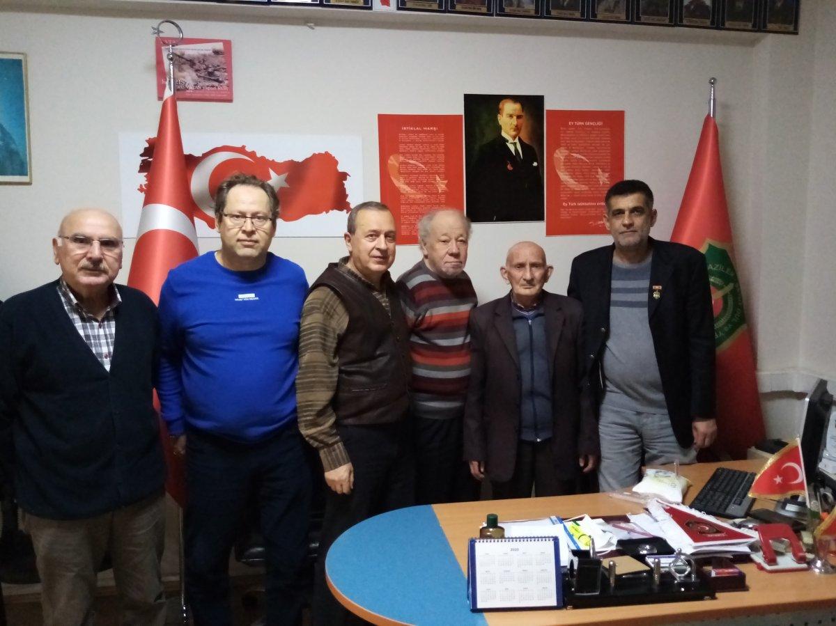 Balıkesir'de şehit babasına sürpriz doğum günü kutlaması