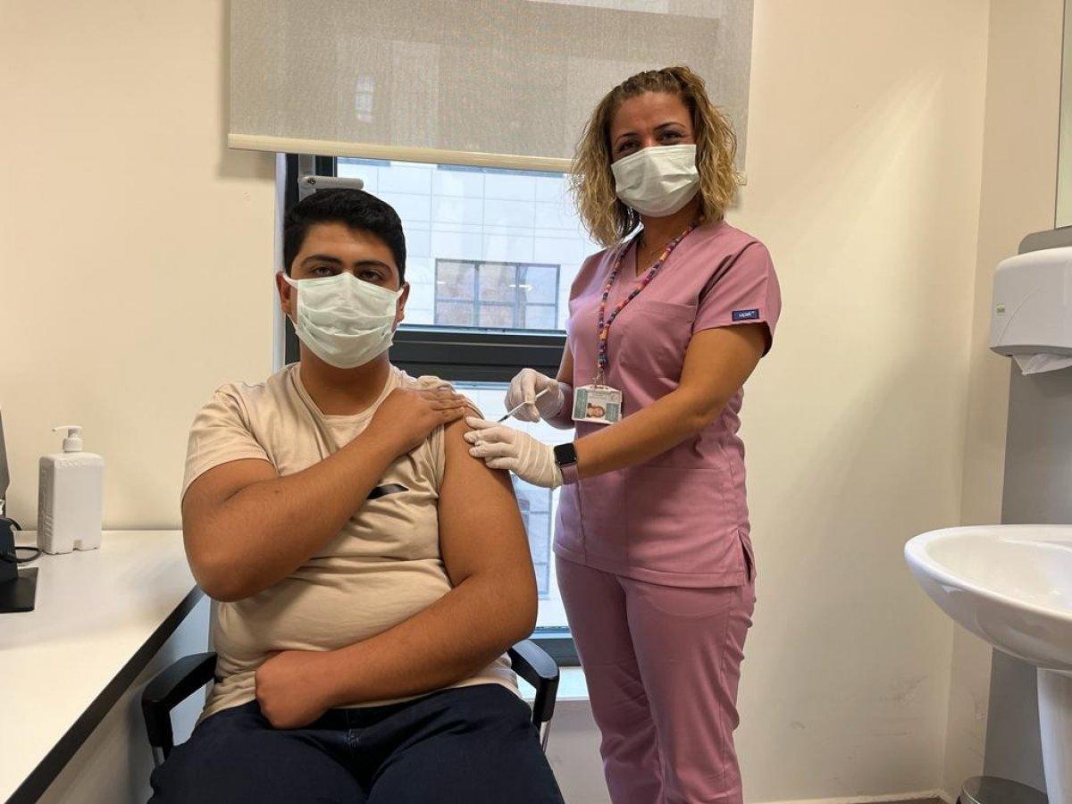 Eskişehir’de 100'üncü TURKOVAC gönüllüsü aşı yaptırdı