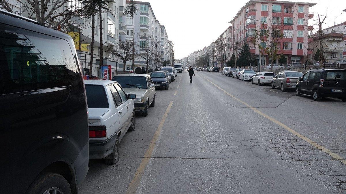 Çorum’da, park halindeki 15 aracın lastikleri kesildi