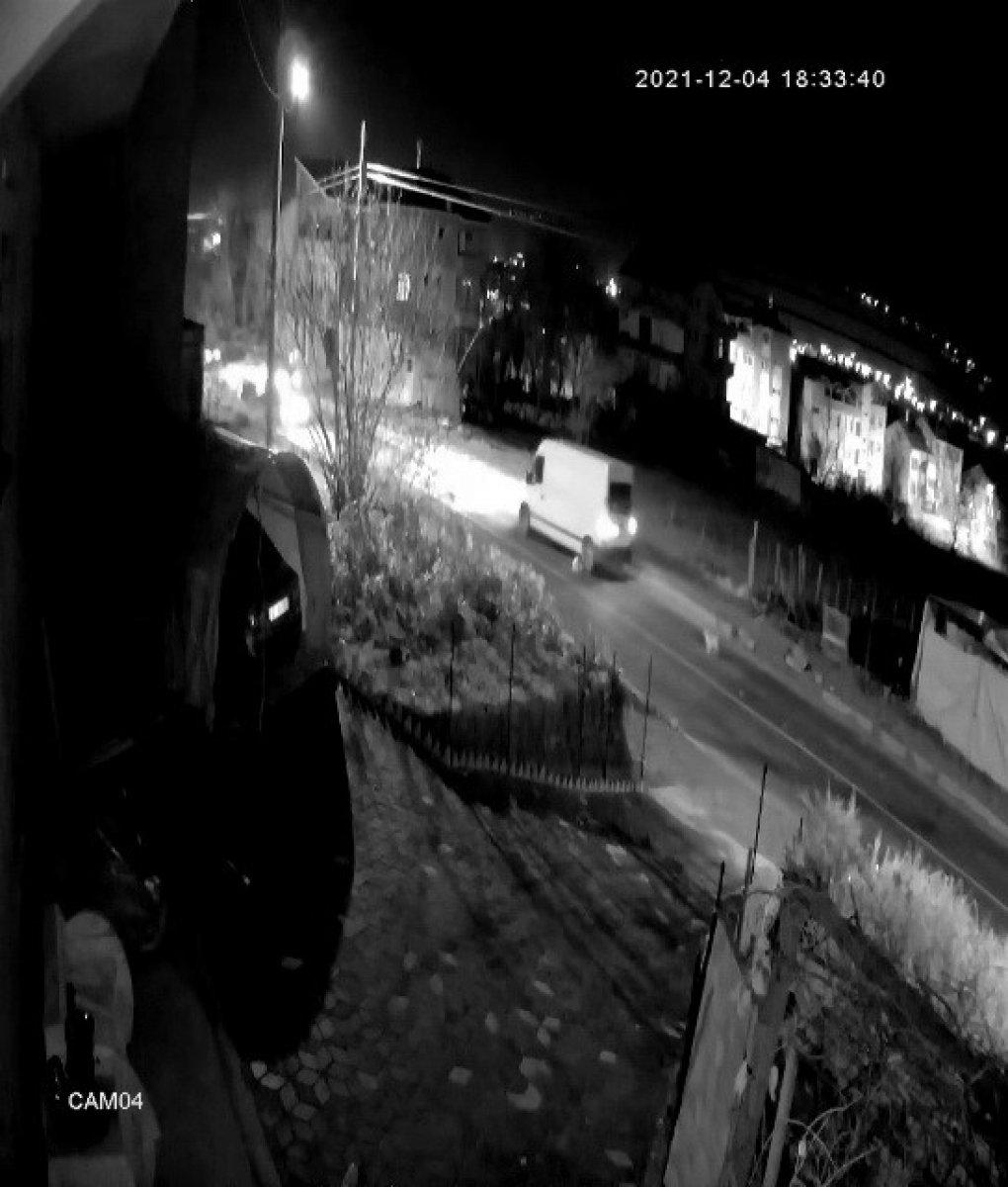 Zonguldak’ta, köpeği ezen 2 araç yoluna devam etti