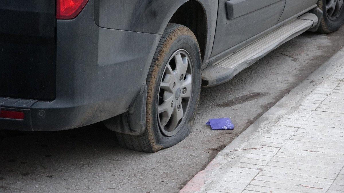 Çorum’da, park halindeki 15 aracın lastikleri kesildi