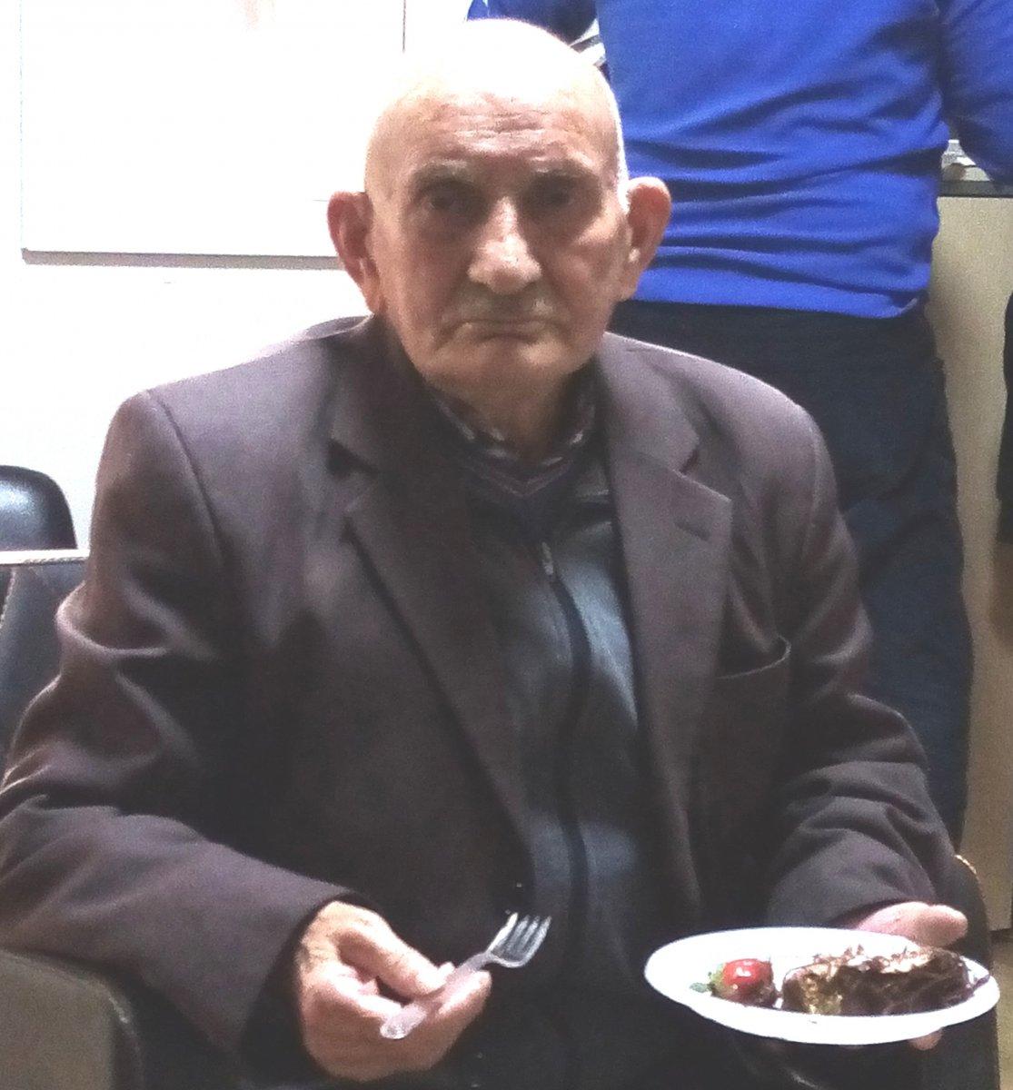 Balıkesir'de şehit babasına sürpriz doğum günü kutlaması