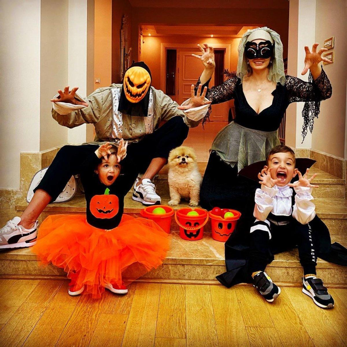 Muslera'nın Noel fotoğrafında Oso detayı