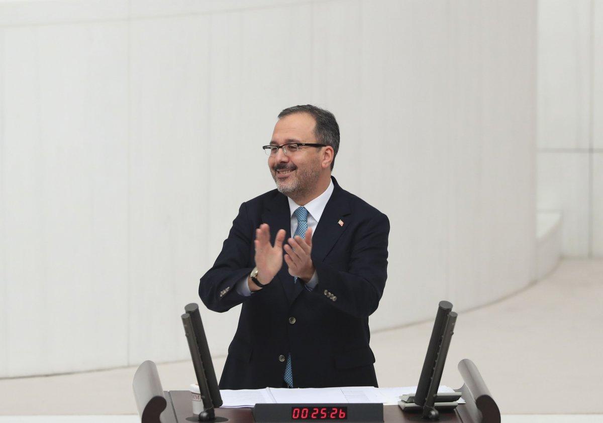 Bakan Kasapoğlu'ndan muhalefete: Çevrimdışı zihniyeti bırakın