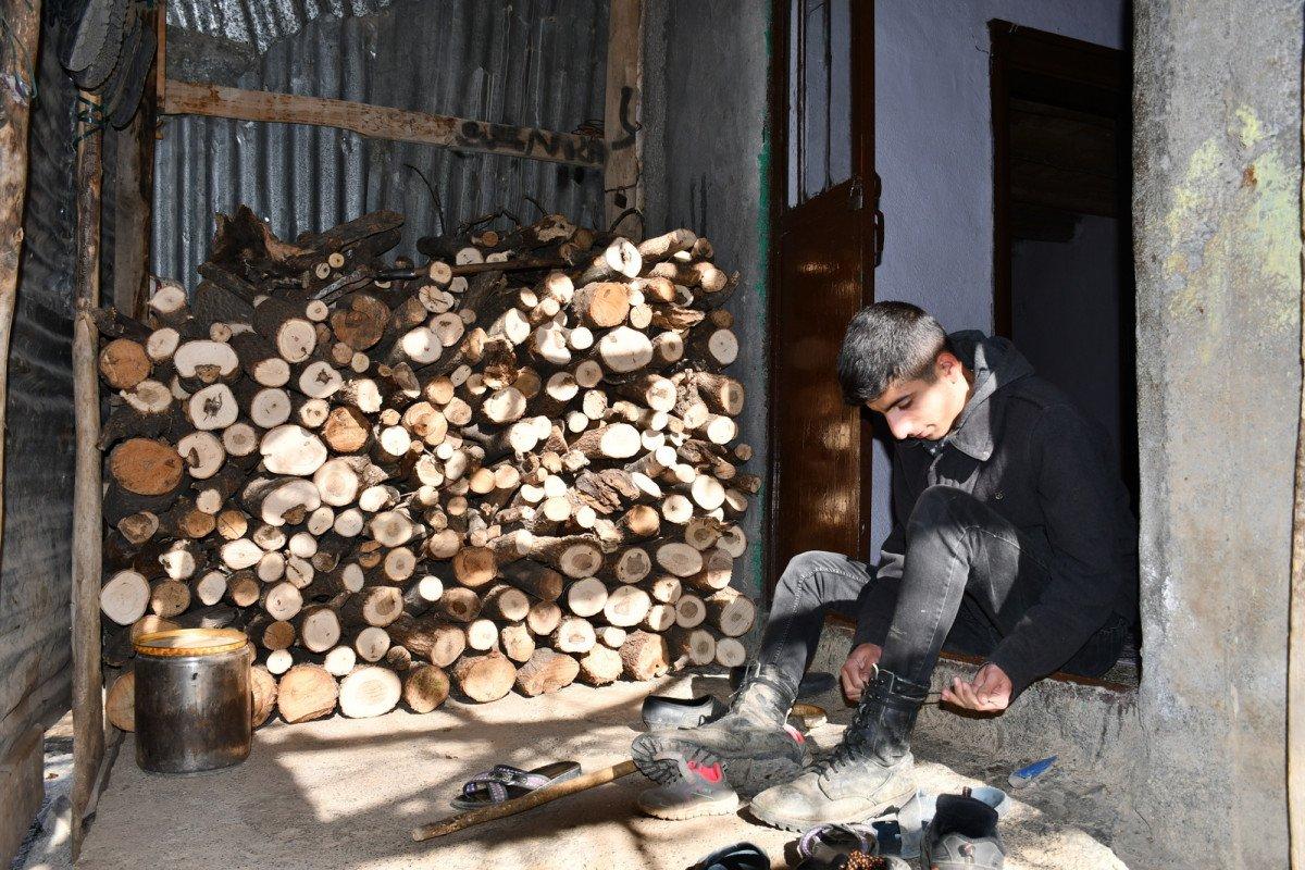 Şırnaklı çobanların Anıtkabir nöbet değişimi taklidi