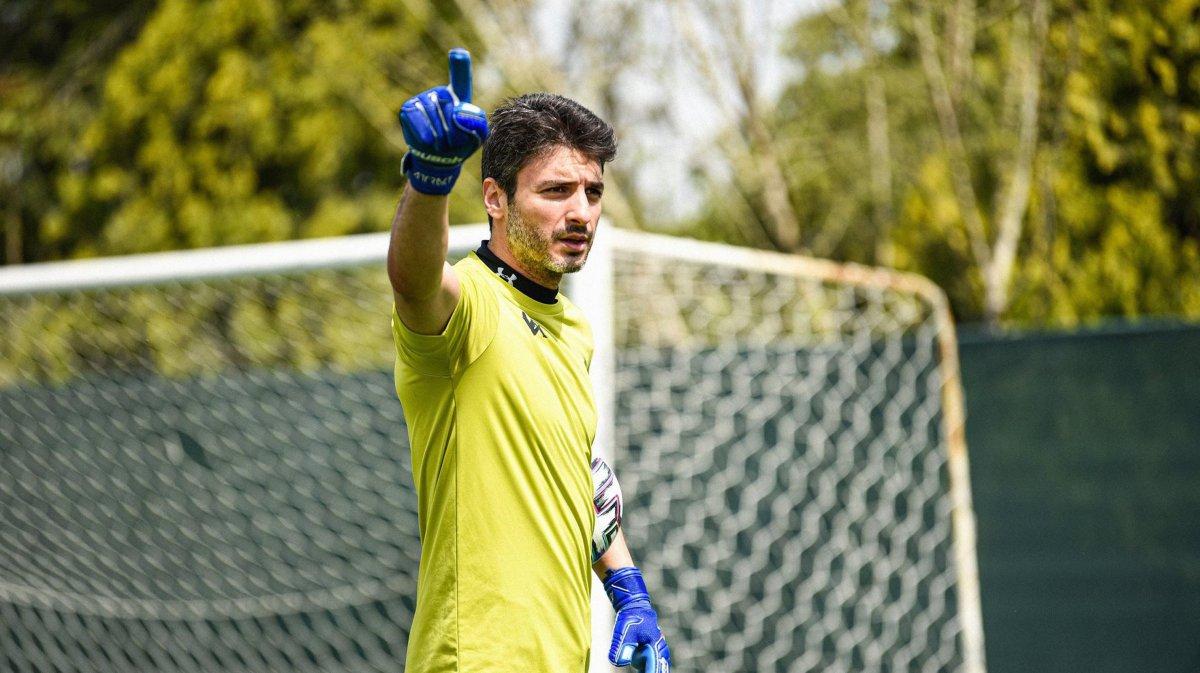 Cenk Gönen, Malaga'yı FIFA'ya şikayet etti