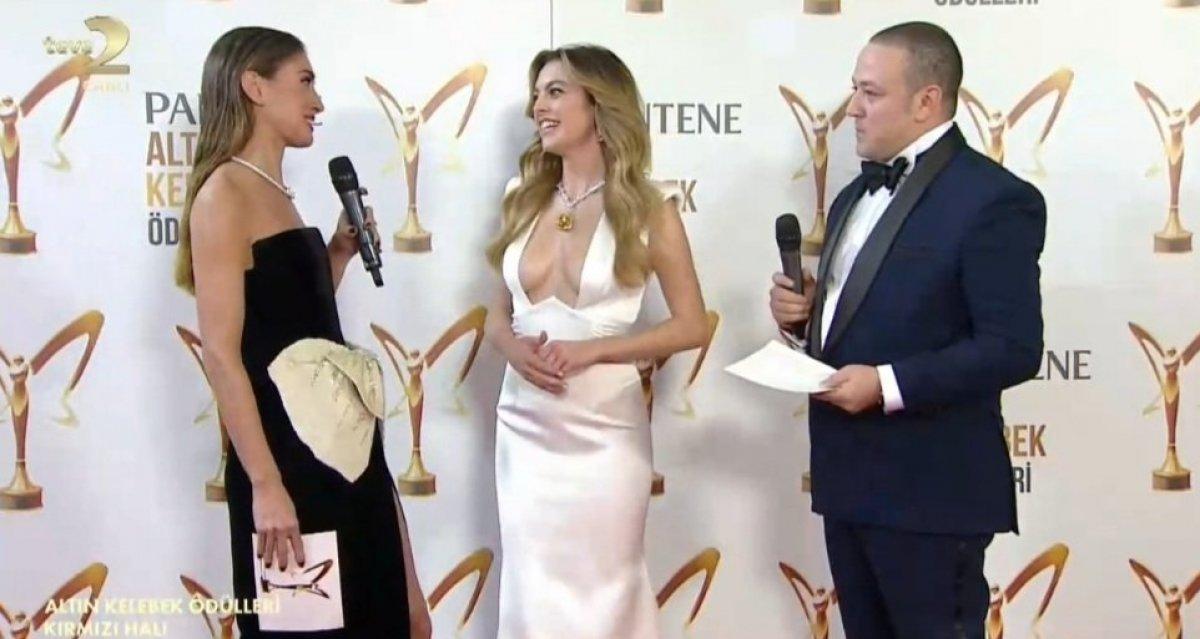 Ebrar Karakurt, Melis Sezen'i ti'ye aldı