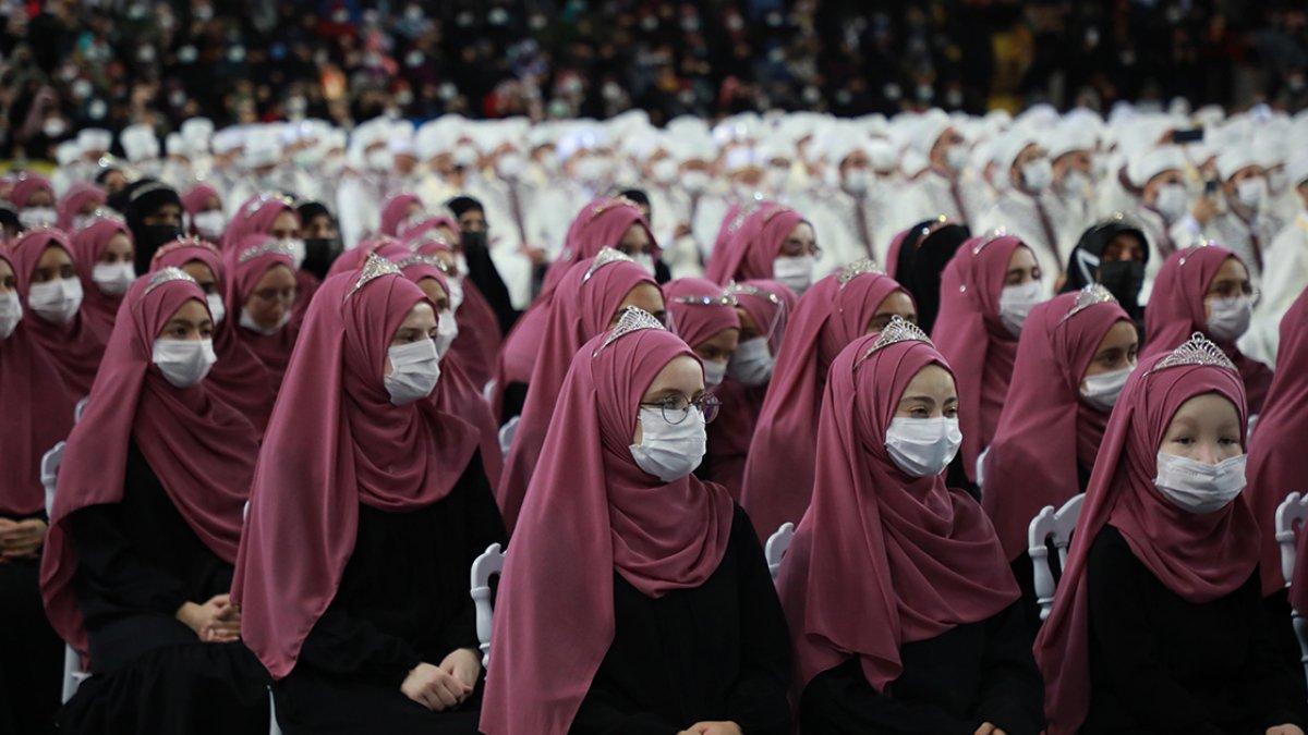 Rize'de hafızlık eğitimini tamamlayan öğrenciler icazetlerini aldı