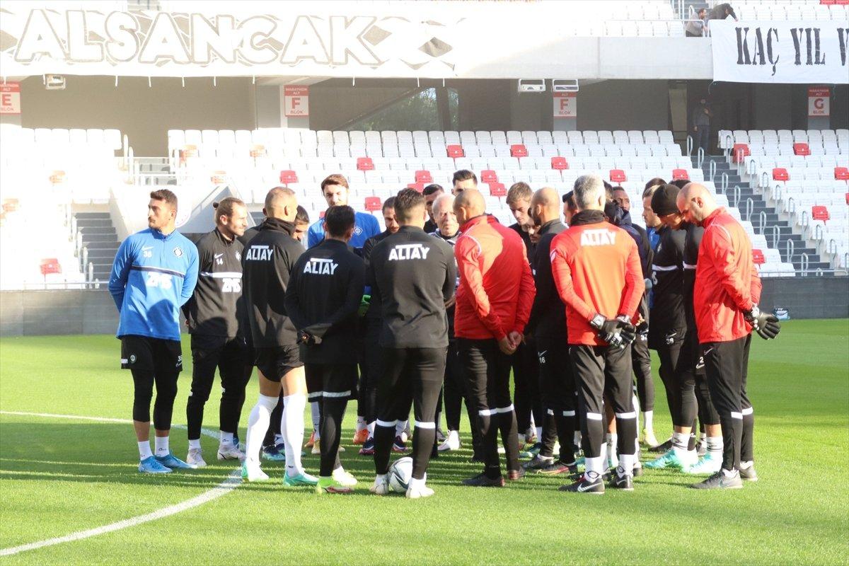 Mustafa Denizli'nin gurur maçı