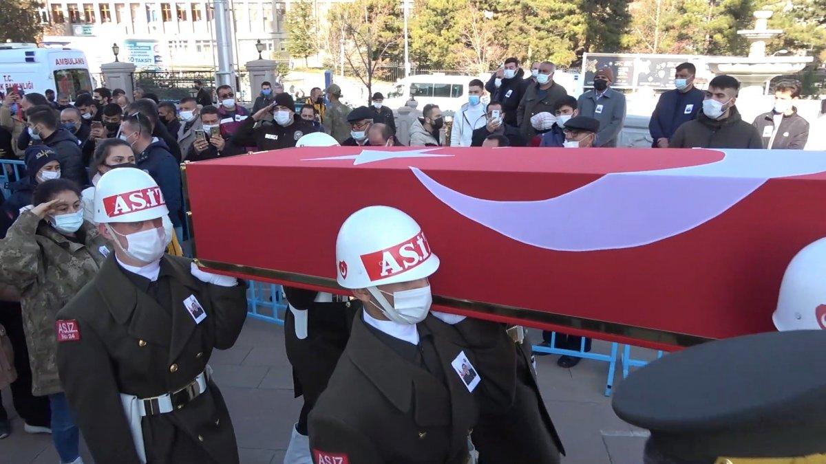 Suriye'de şehit düşen askerimiz son yolculuğuna uğurlandı