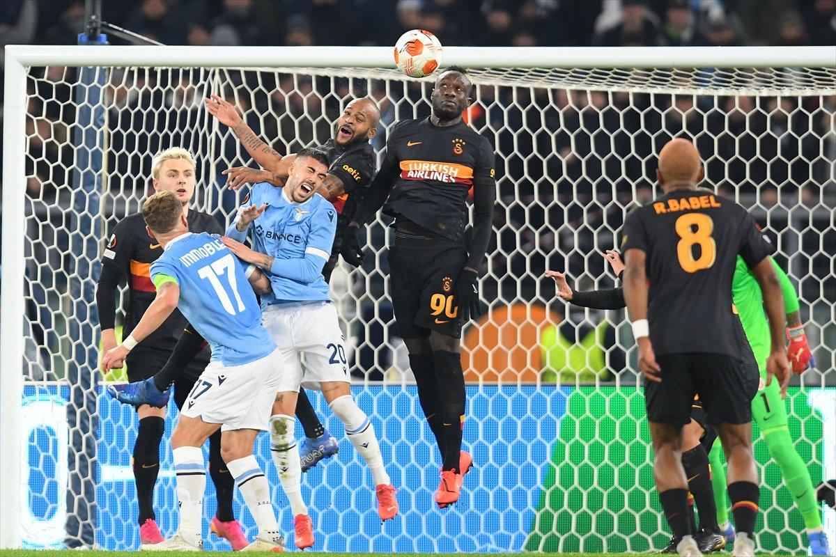 Galatasaray, Lazio'yla berabere kalarak grubu lider tamamladı