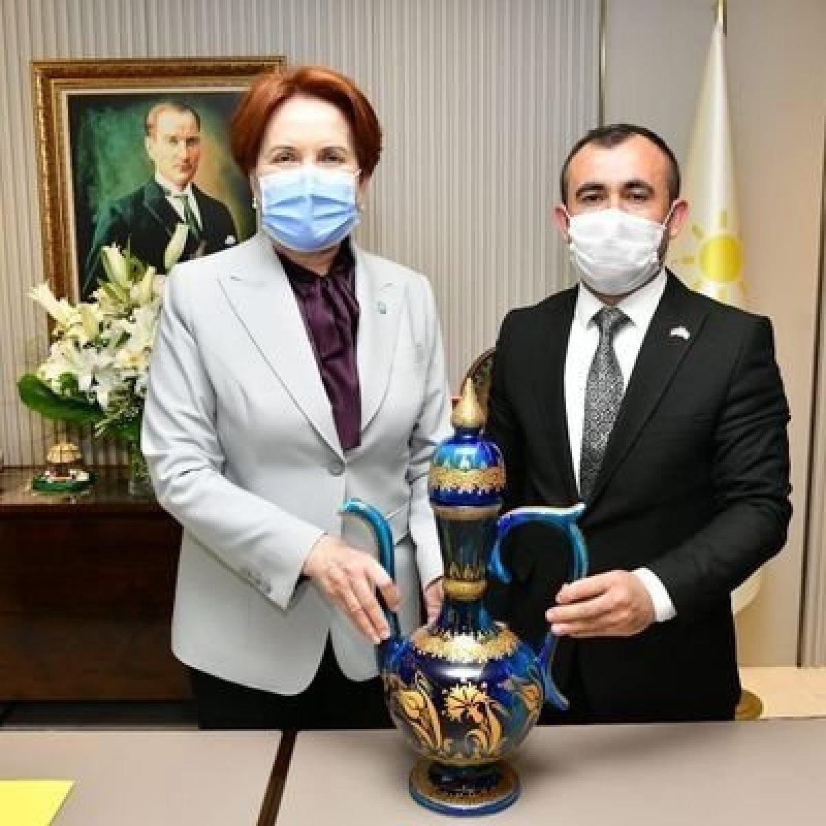 İYİ Parti yönetim kurulu üyesi, parti içindeki birinden dayak yediğini söyledi