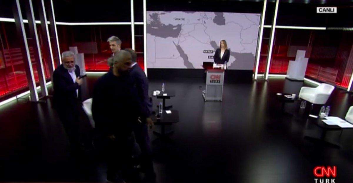 Mehmet Metiner canlı yayında ablasının vefat haberini aldı