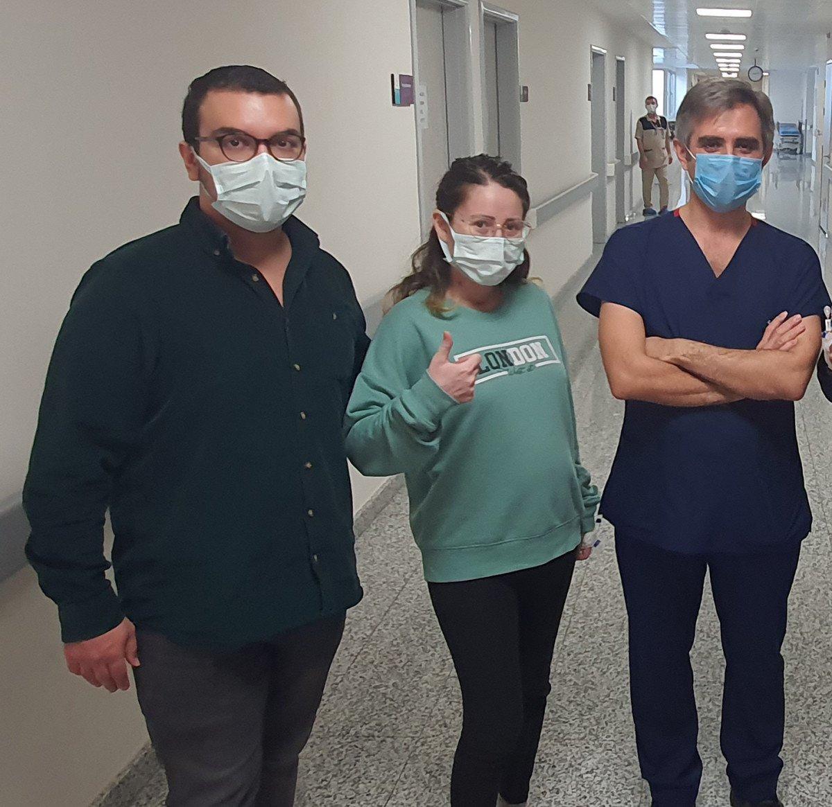 İstanbul'da koronavirüsün ayırdığı anne ve bebeği kavuştu