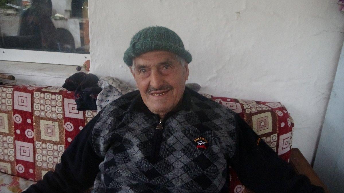 Muğla'daki Fedai amca yanan ormanlar için şiir yazdı