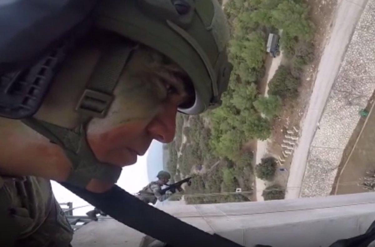 Komandoların eğitimlerinden nefes kesen görüntüler