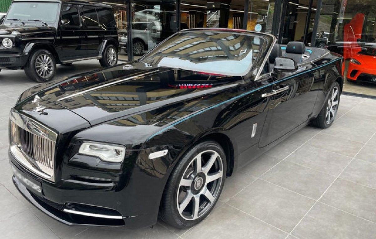 Selin Ciğerci, otomobilini yeniledi