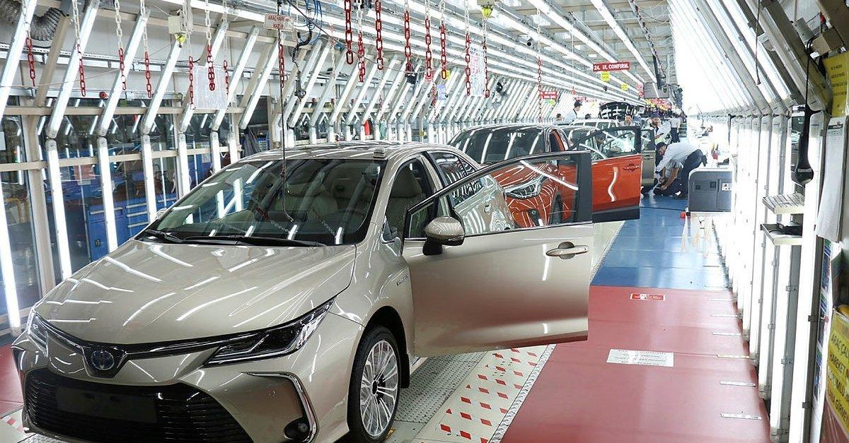 Toyota Japonya'daki 4 tesisinde üretimi durdurdu