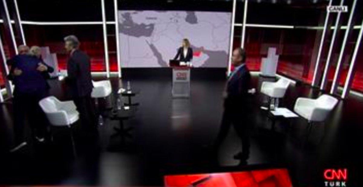 Mehmet Metiner canlı yayında ablasının vefat haberini aldı