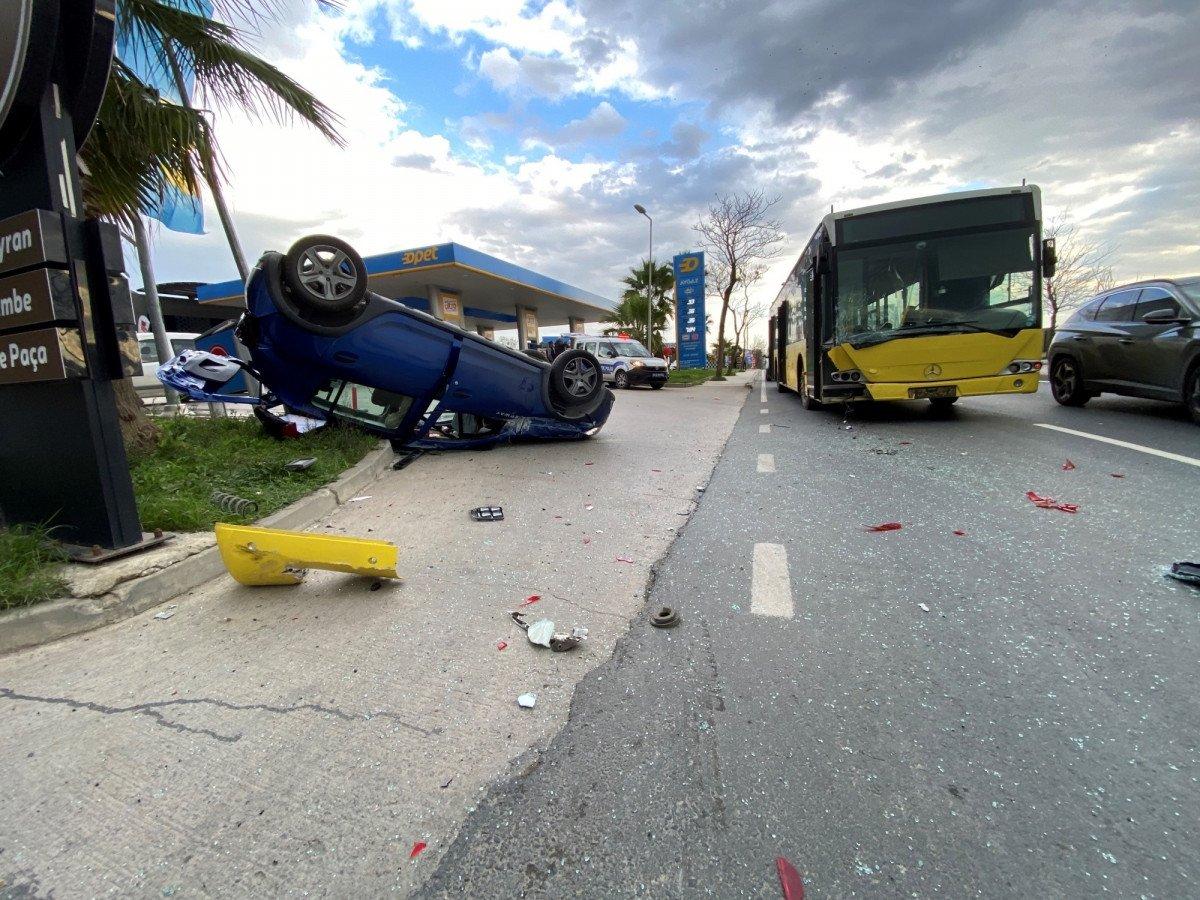 Pendik’te otobüs ile otomobil çarpıştı