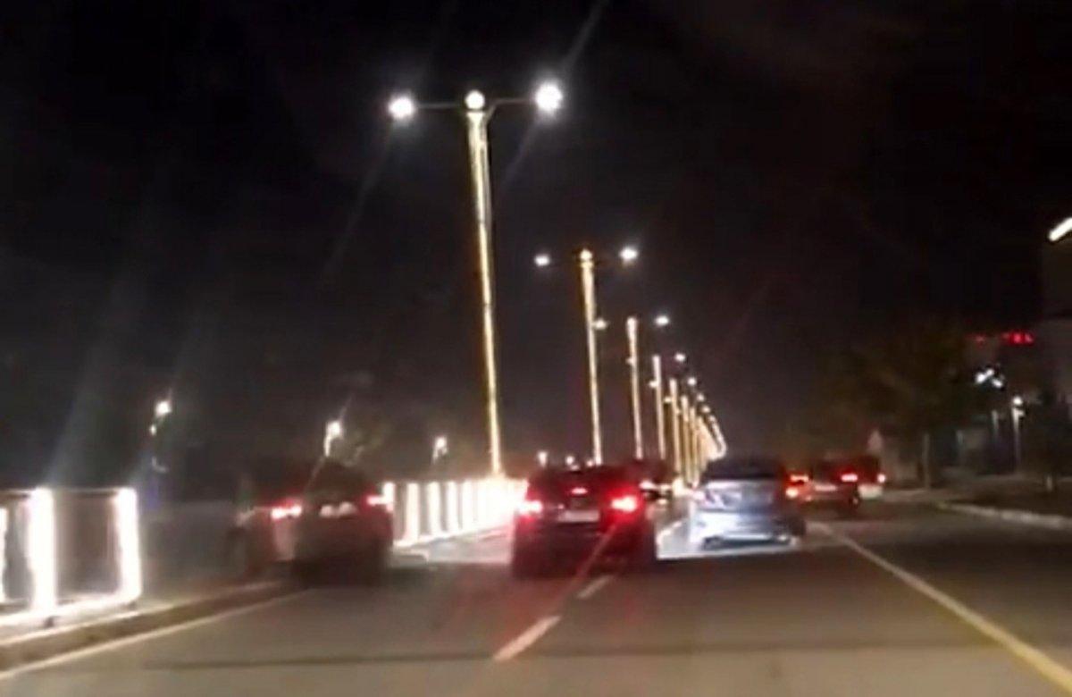 Elazığ'da otomobilin karşı şeride uçtuğu kaza kamerada