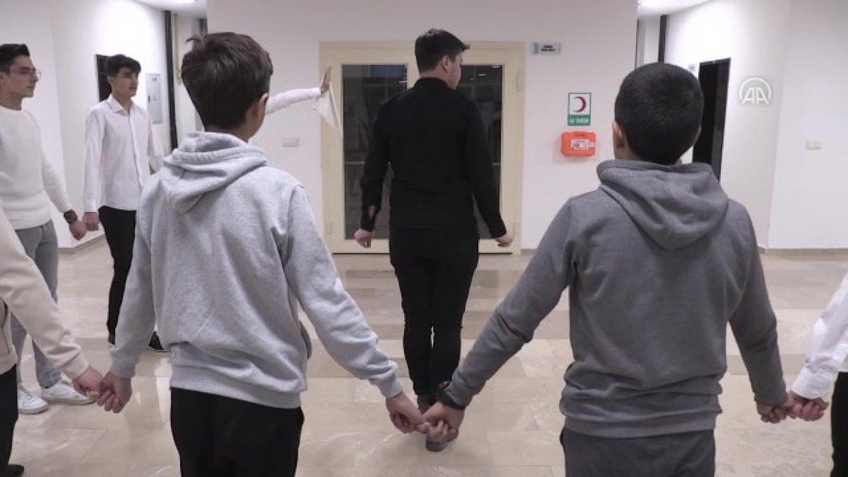 Sivas'ta düğünlerin halaysız kalmaması için 632 kişiye eğitim veriliyor