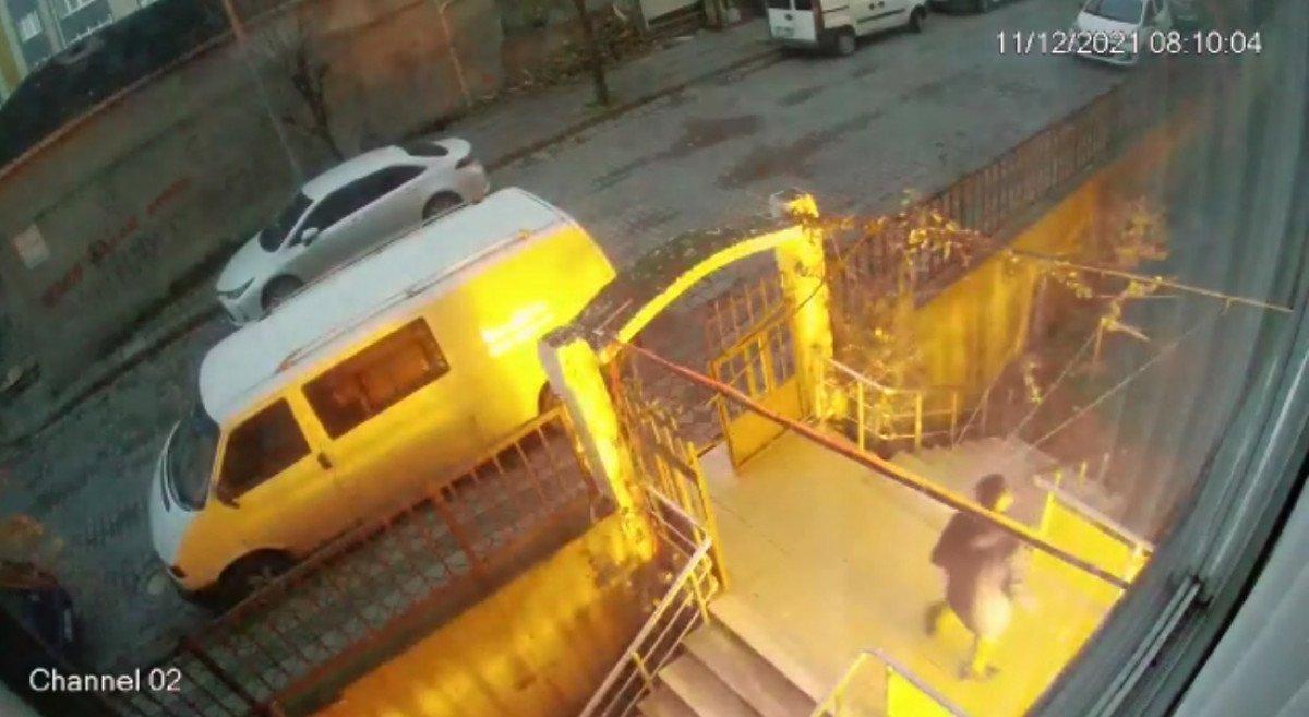 Sultangazi’de, kolonya ile siteyi kundaklamaya çalıştı