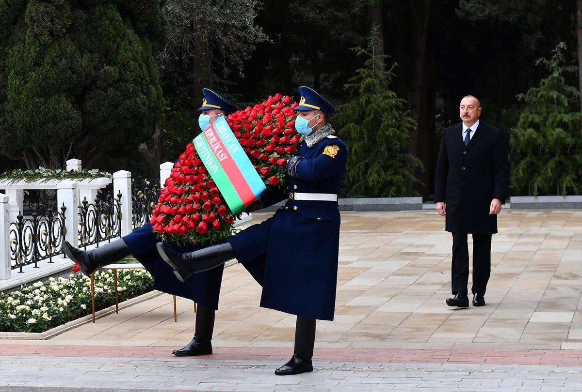 Haydar Aliyev, vefatının 18'inci yılında anılıyor