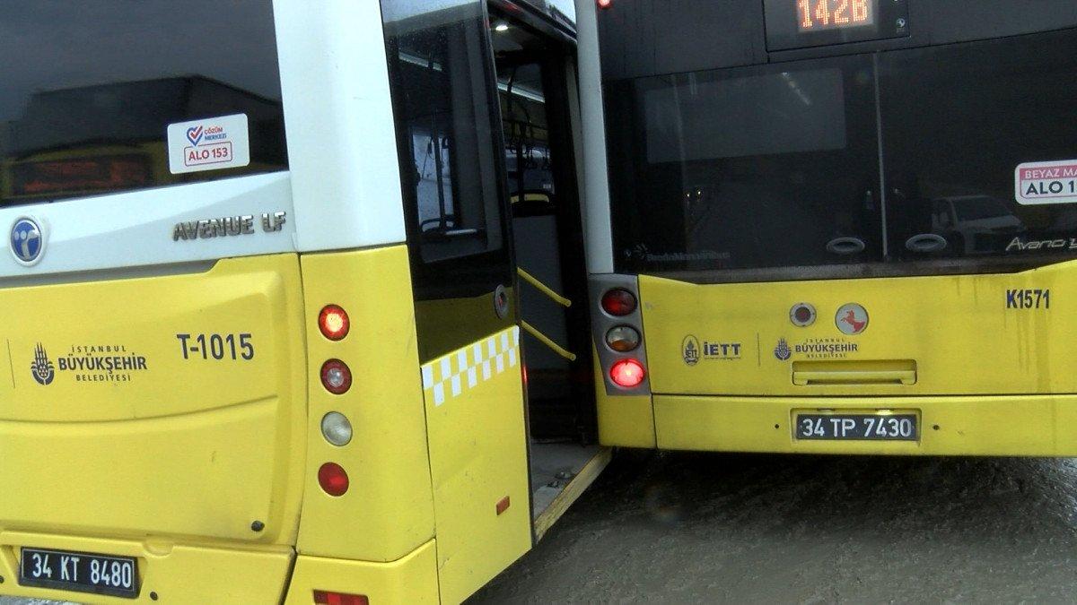 Avcılar’da, kayan İETT otobüsleri birbirine çarptı
