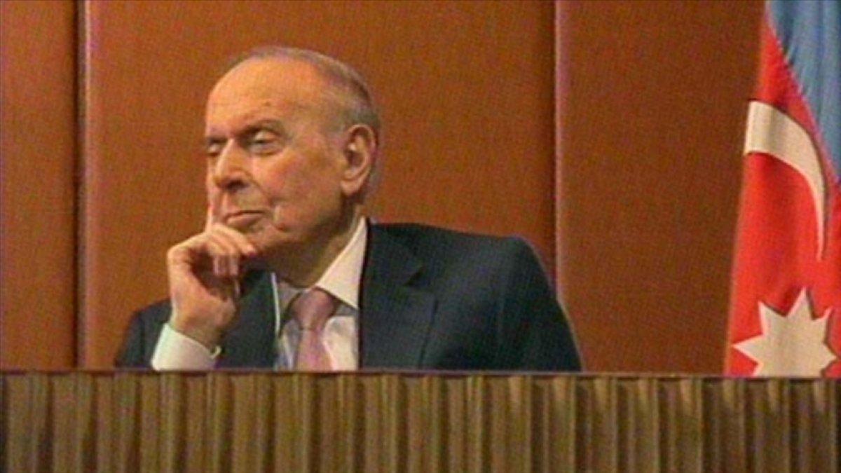 Haydar Aliyev, vefatının 18'inci yılında anılıyor