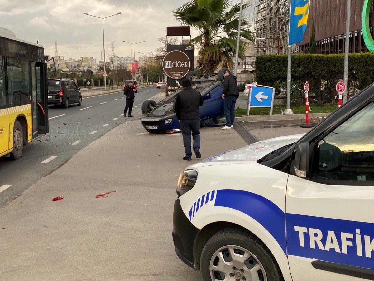Pendik’te otobüs ile otomobil çarpıştı