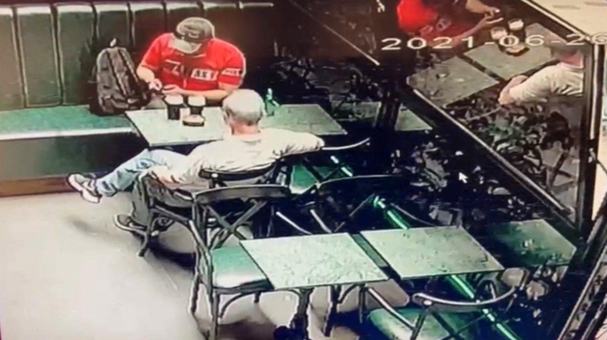 Beyoğlu’nda içeceğine ilaç atılan Alman turist, gasbedildi