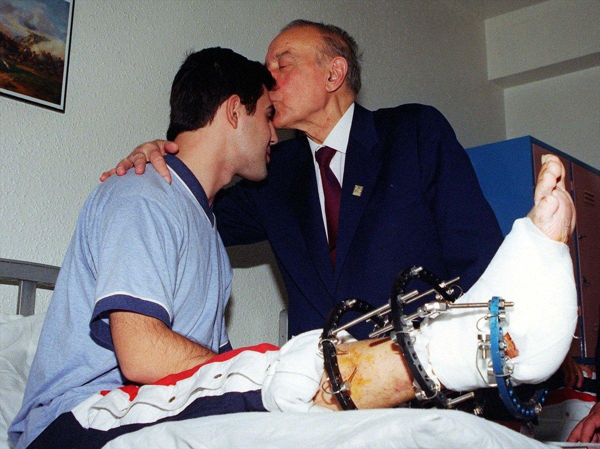 Haydar Aliyev, vefatının 18'inci yılında anılıyor