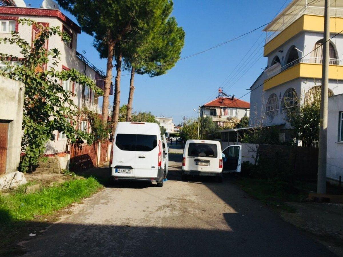 Antalya’da ablasını öldürdü, polisi arayıp teslim oldu