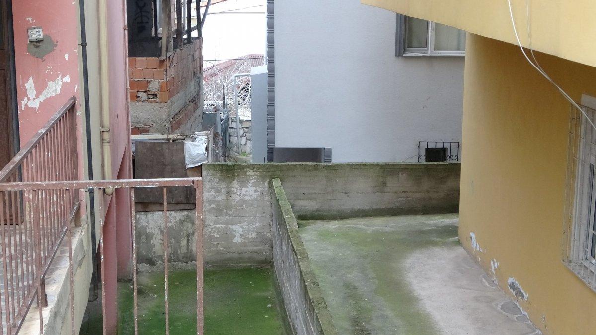 Pendik'te hırsızlar evden televizyon çaldı