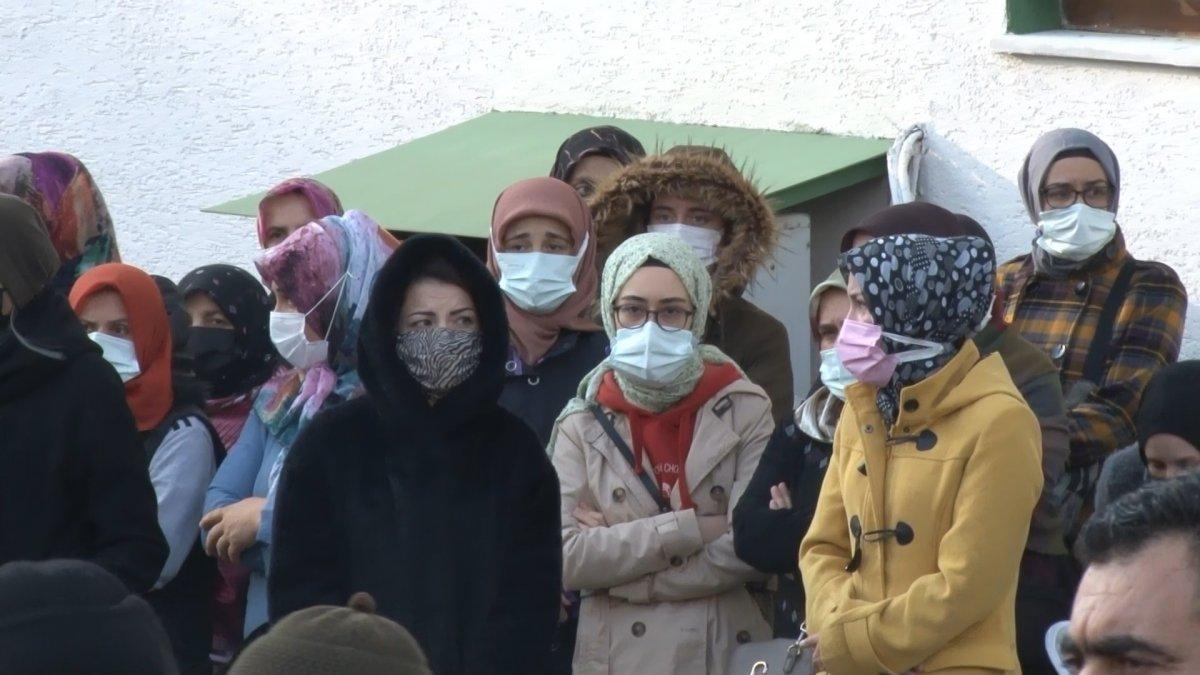 Pendik’te babasının öldürdüğü Defne'nin cenazesi toprağa verildi