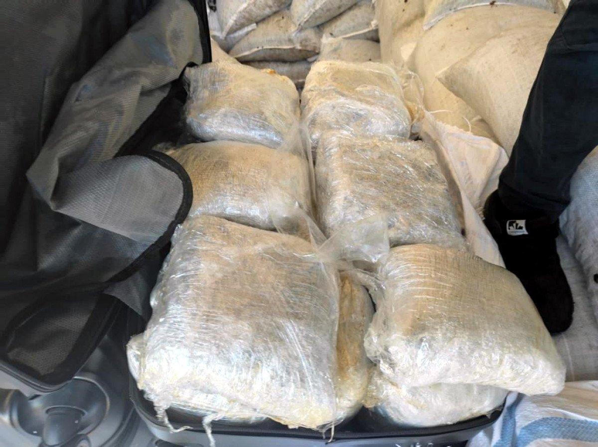 Adana’da, 65 kilo esrar ele geçirildi