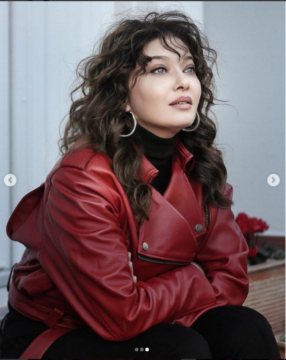 Nurgül Yeşilçay: Fotoğrafları koyarken doları gördüm