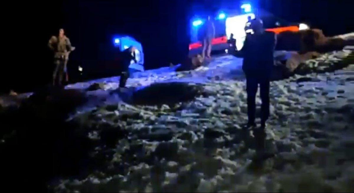 Ağrı’da, kaçak göçmenlerin minibüsü kaza yaptı