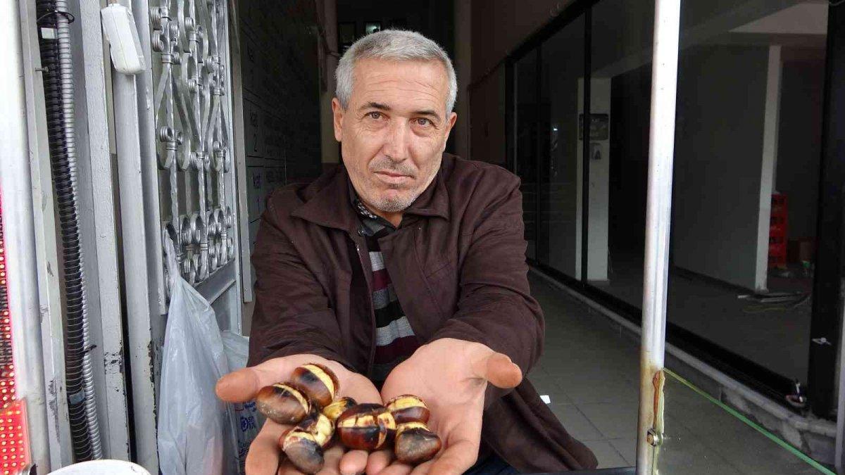 Denizli’de kestane satıcısı: Kestane fiyatları bu yıl 60 TL oldu