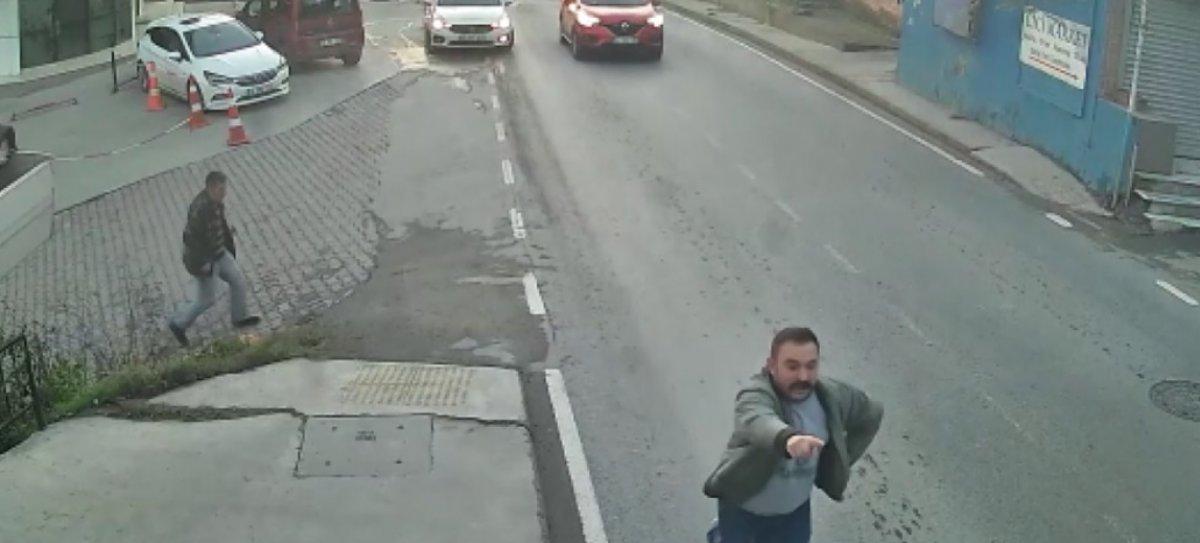 Arnavutköy sokaklarında hırsız kovalamacısı