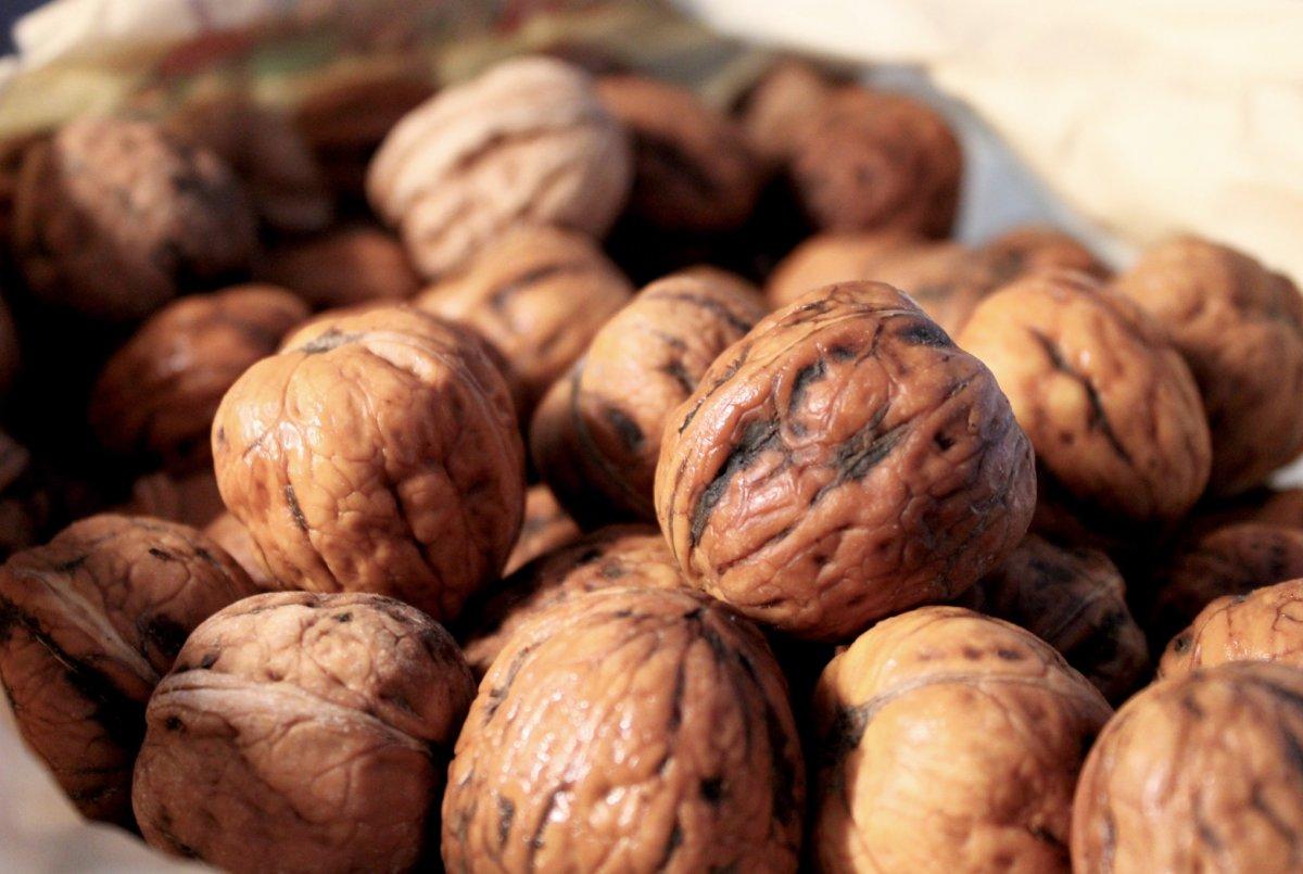 40 yaşından sonra beslenmenizden eksik etmemeniz gereken 7 besin