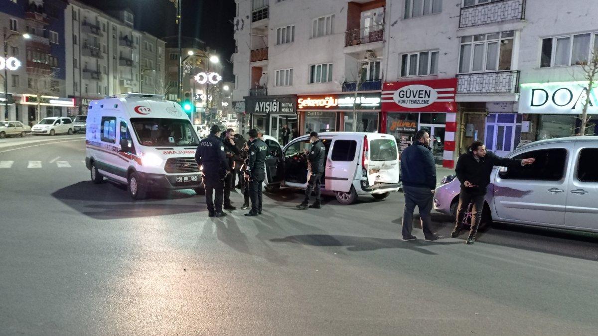 Sivas'ta aşık olduğu kızı zorla kaçırdı