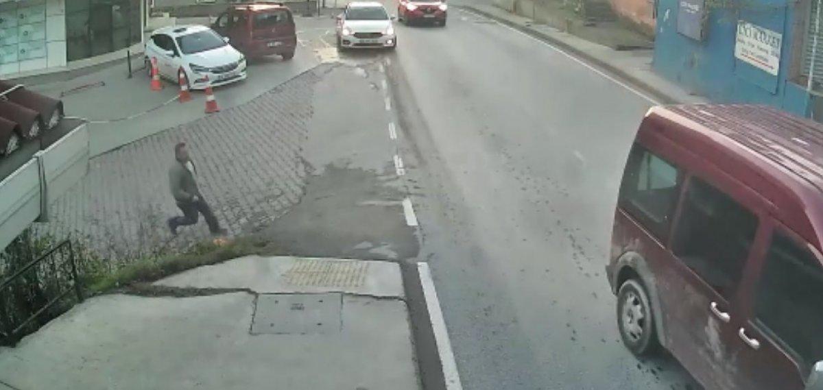 Arnavutköy sokaklarında hırsız kovalamacısı