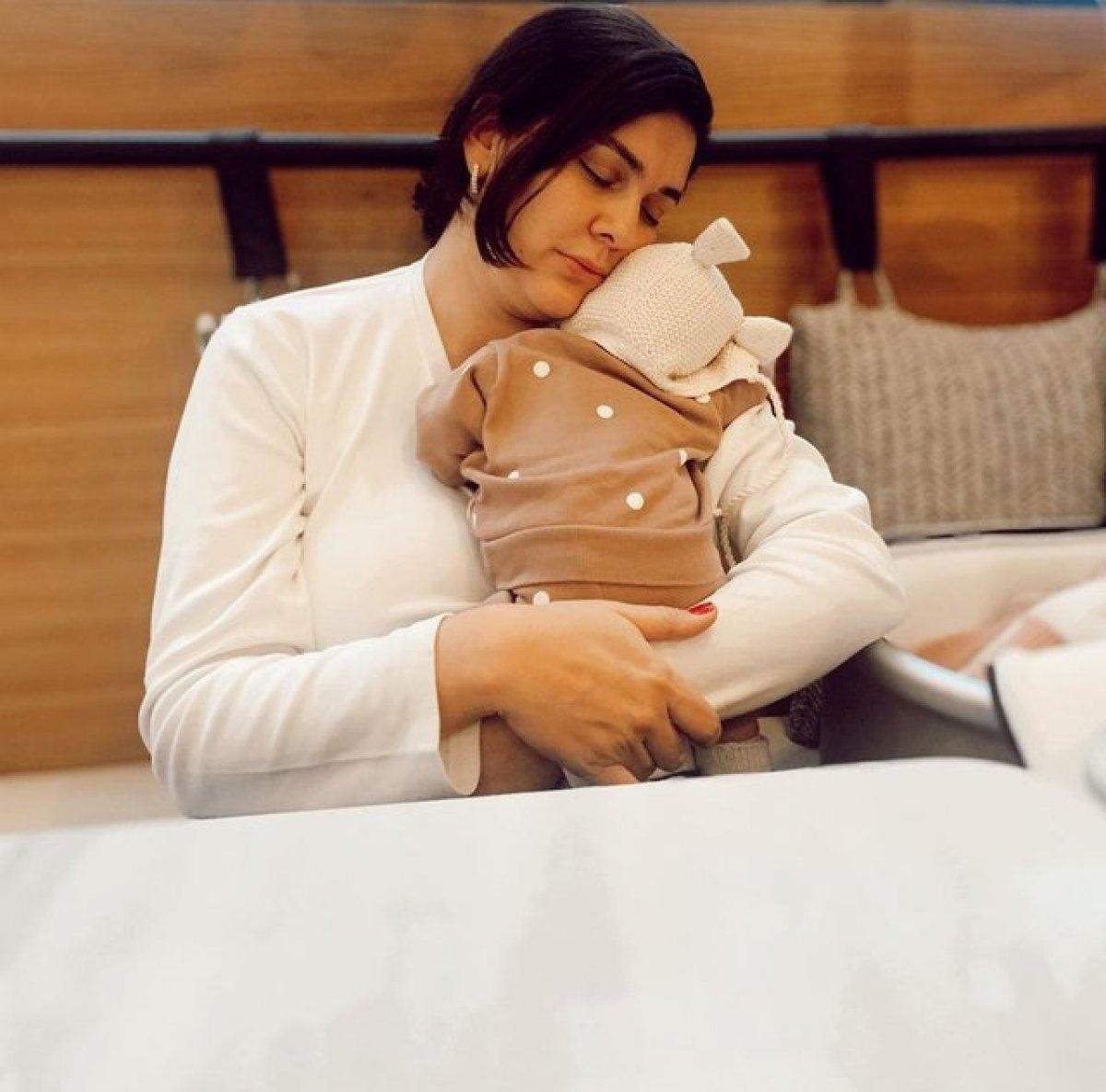 Bergüzar Korel, mutluluktan ağladı