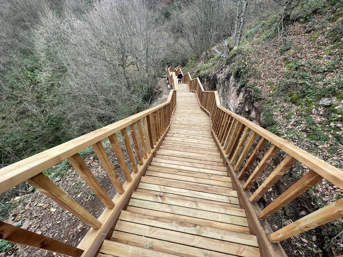 Düzce'de keşfedilen yeni şelale turizme kazandırıldı