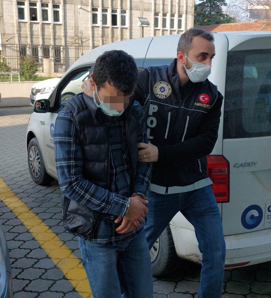 İstanbul'dan Samsun'a uyuşturucu getirirken yakalandılar
