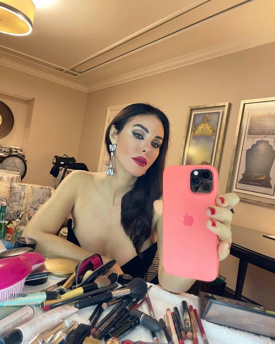 Defne Samyeli ehliyetini geri aldı